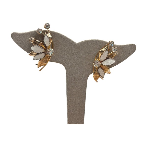 Vintage Floral Earrings Gold White Rhinestone Screw Back Flower Earrings - Picture 1 of 13